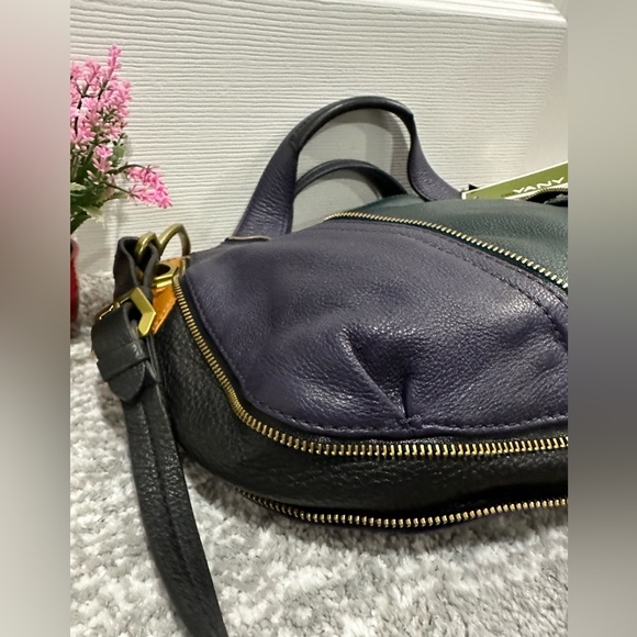 orYANY - Picture 4 of 7